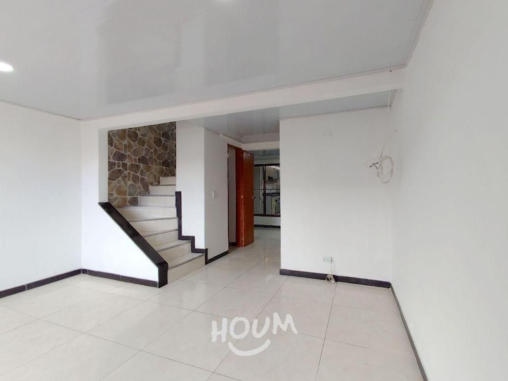 Casa de 3 alcobas en venta en El Rincón De Los Angeles, Bogotá, 72 m² · foto 2 de 20