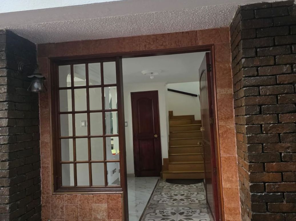 Casa de 5 alcobas en venta en Prado Veraniego Norte, Bogotá, 215 m² · foto 14 de 20