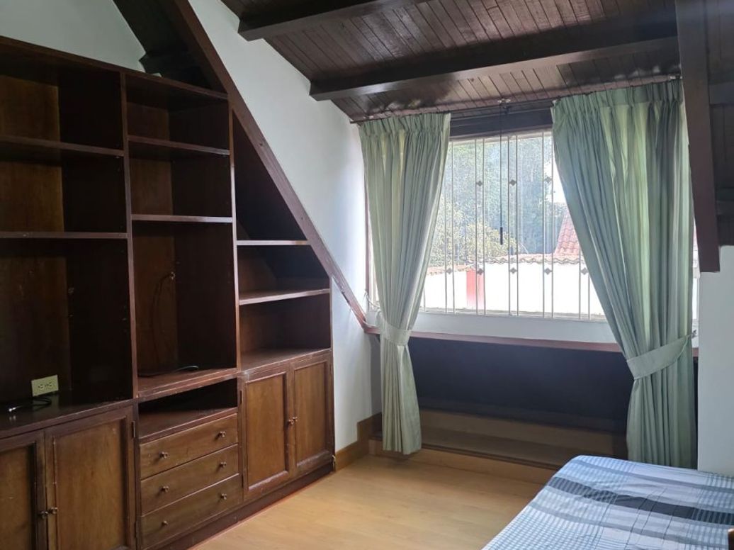 Casa de 5 alcobas en venta en Prado Veraniego Norte, Bogotá, 215 m² · foto 17 de 20