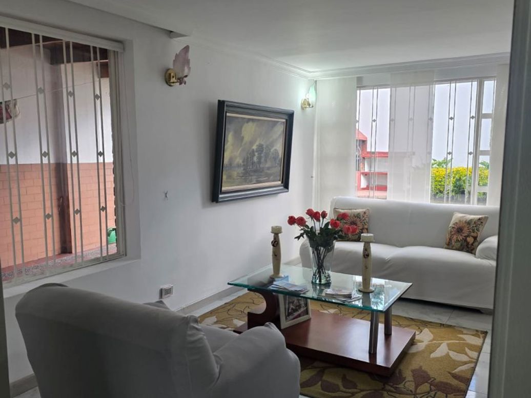 Casa de 5 alcobas en venta en Prado Veraniego Norte, Bogotá, 215 m² · foto 15 de 20