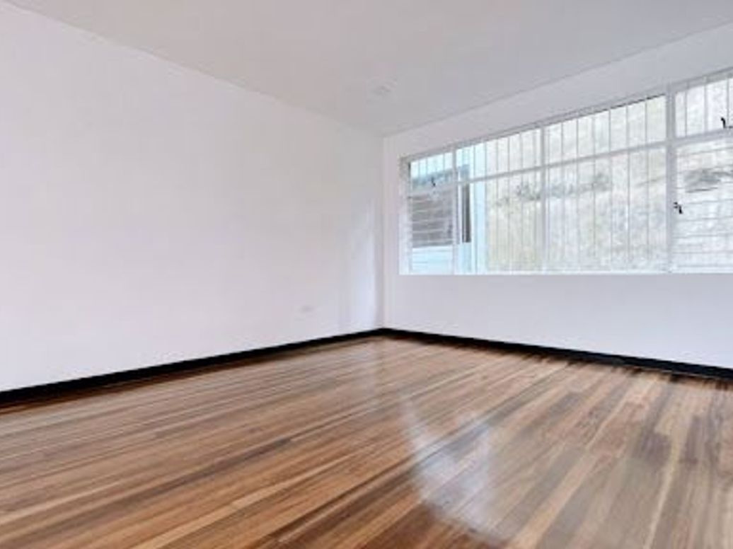 Apartamento de 3 alcobas en venta en La Macarena, Bogotá, 117 m² · foto 2 de 20