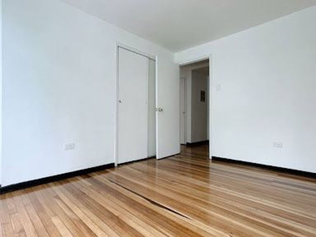 Apartamento de 3 alcobas en venta en La Macarena, Bogotá, 117 m² · foto 15 de 20