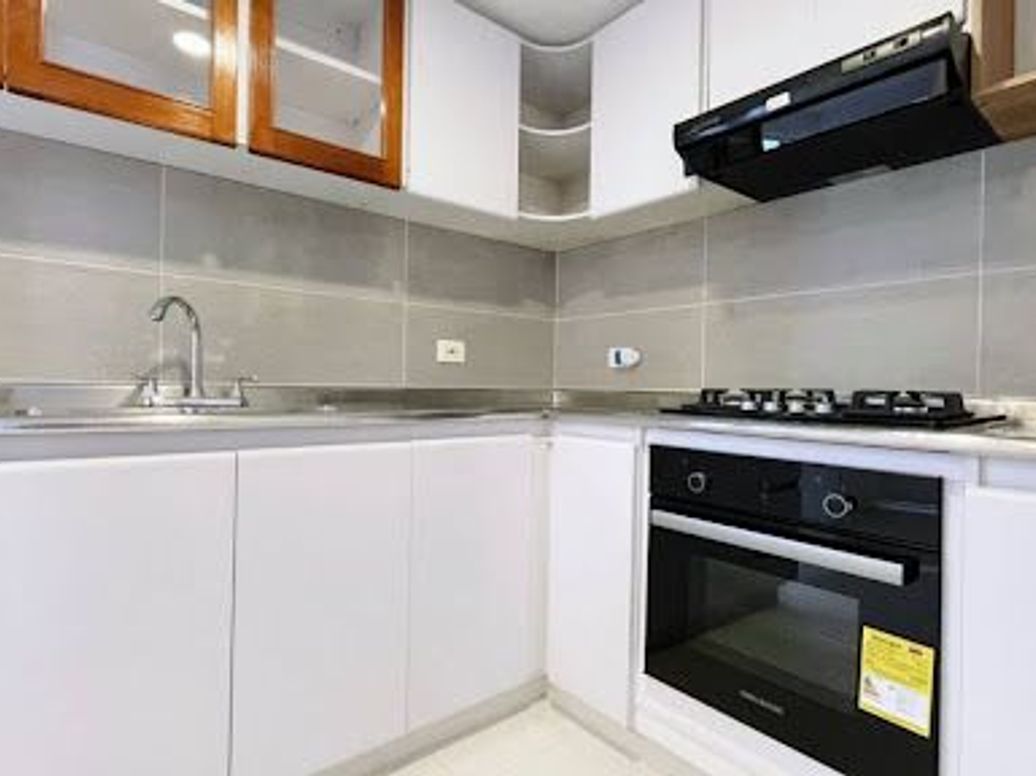 Apartamento de 3 alcobas en venta en La Macarena, Bogotá, 117 m² · foto 7 de 20