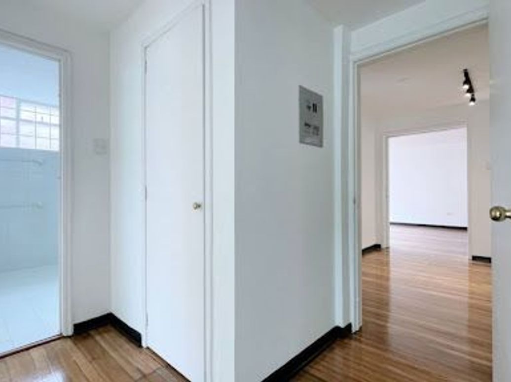 Apartamento de 3 alcobas en venta en La Macarena, Bogotá, 117 m² · foto 18 de 20