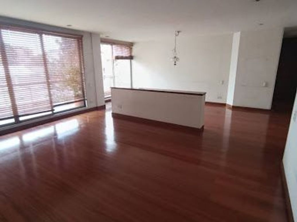 Apartamento de 3 alcobas en venta en Chicó Navarra, Bogotá, 114 m² · foto 16 de 20