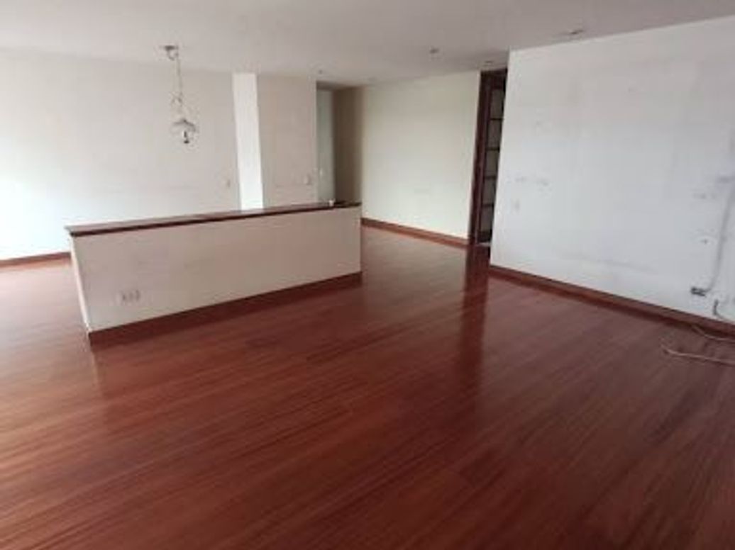 Apartamento de 3 alcobas en venta en Chicó Navarra, Bogotá, 114 m² · foto 18 de 20