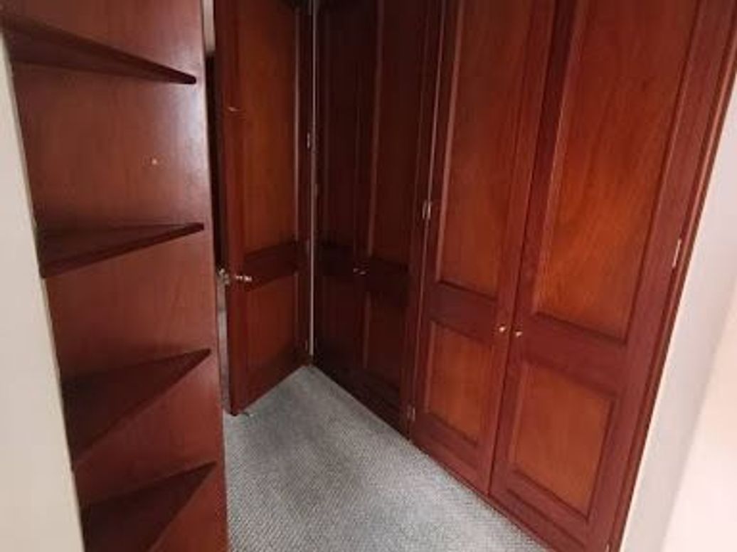 Apartamento de 3 alcobas en venta en Chicó Navarra, Bogotá, 114 m² · foto 2 de 20