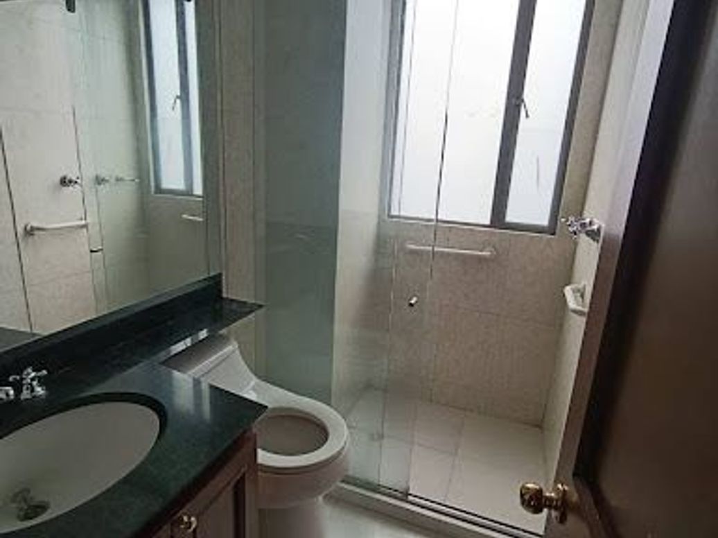 Apartamento de 3 alcobas en venta en Chicó Navarra, Bogotá, 114 m² · foto 4 de 20