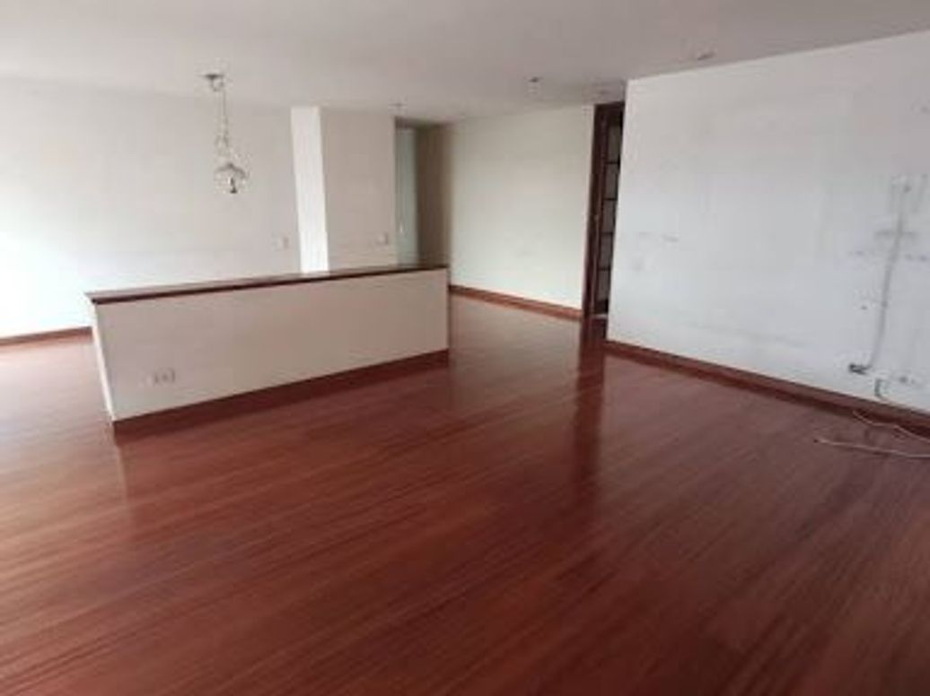 Apartamento de 3 alcobas en venta en Chicó Navarra, Bogotá, 114 m² · foto 15 de 20