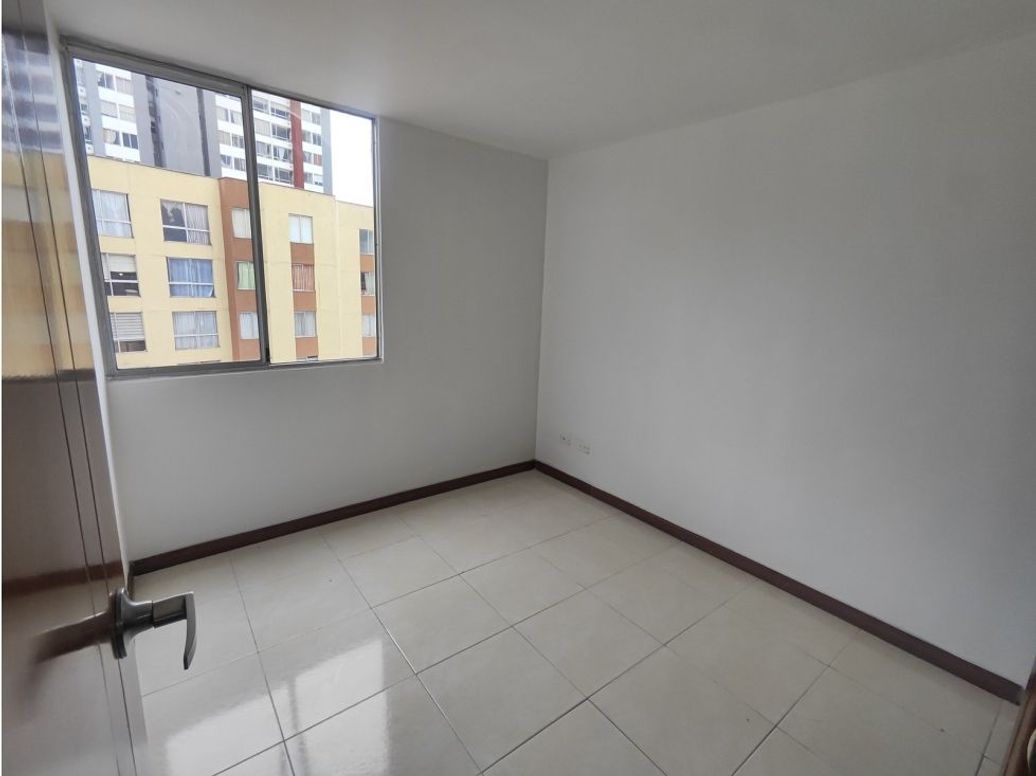 Apartamento de 3 alcobas en venta en San José Obrero Engativa, Bogotá, 41 m² · foto 8 de 17