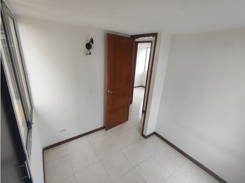 Apartamento de 3 alcobas en venta en San José Obrero Engativa, Bogotá, 41 m² · foto 10 de 17