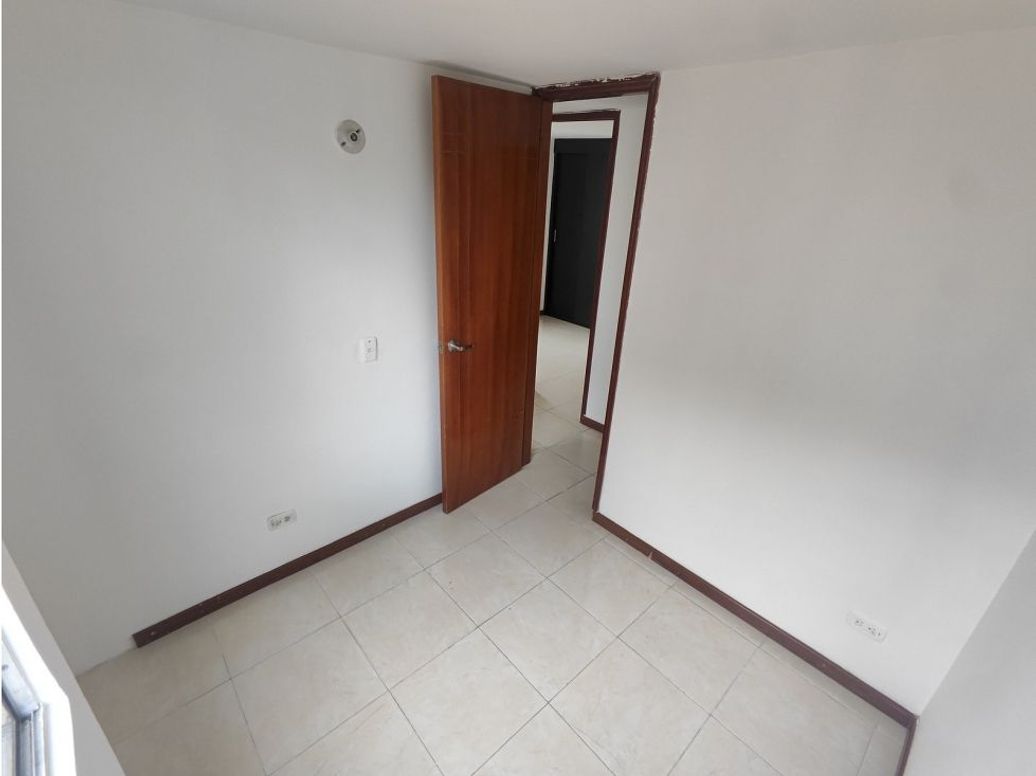 Apartamento de 3 alcobas en venta en San José Obrero Engativa, Bogotá, 41 m² · foto 11 de 17