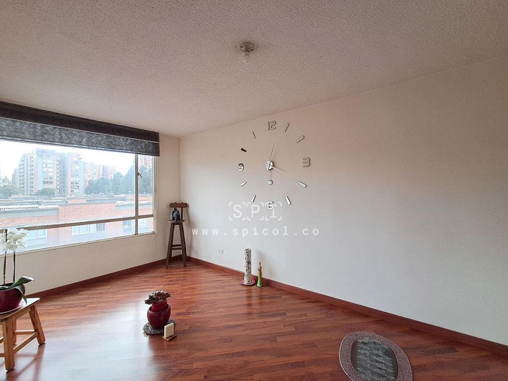 Apartamento de 3 alcobas en venta en El Plan, Bogotá, 56 m² · foto 2 de 13