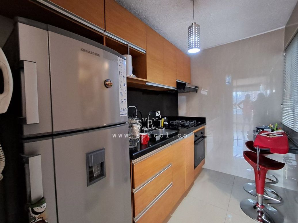 Apartamento de 3 alcobas en venta en El Plan, Bogotá, 56 m² · foto 3 de 13