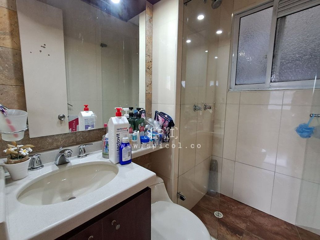 Apartamento de 3 alcobas en venta en El Plan, Bogotá, 56 m² · foto 5 de 13