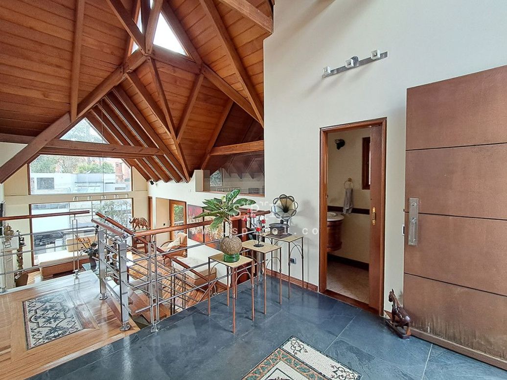 Casa de 4 alcobas en venta en Bosque De Pinos, Bogotá, 932 m² · foto 9 de 20