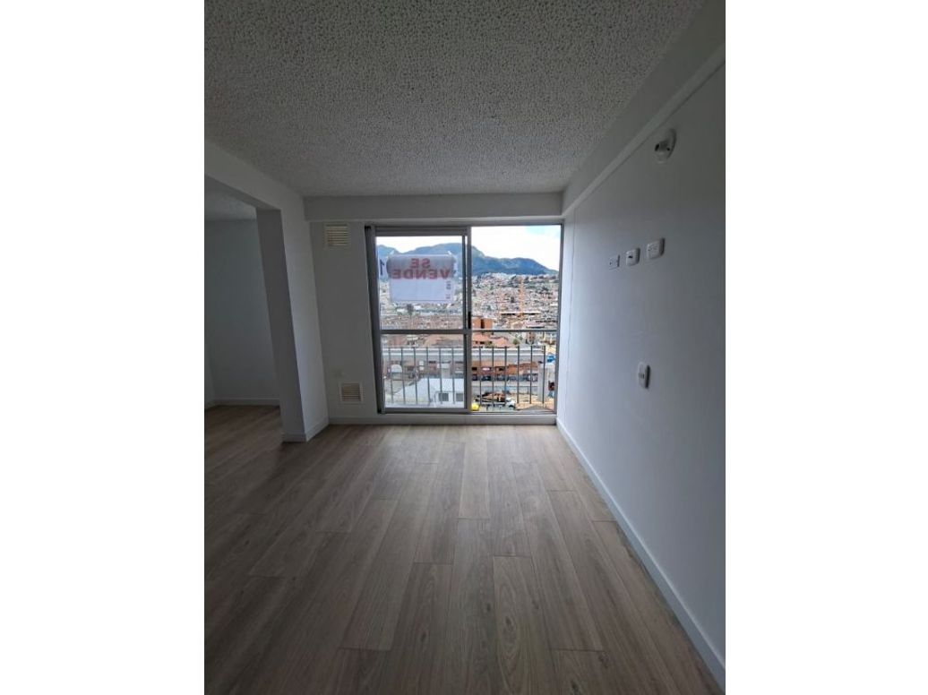 Apartaestudio en venta en Eduardo Santos, Bogotá, 37 m² · foto 2 de 15