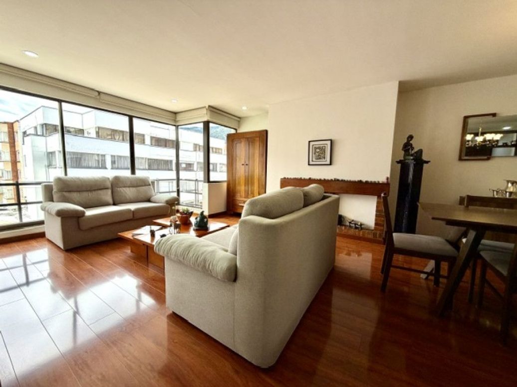 Apartamento en venta en Santa Barbara Central, Bogotá · foto 3 de 20