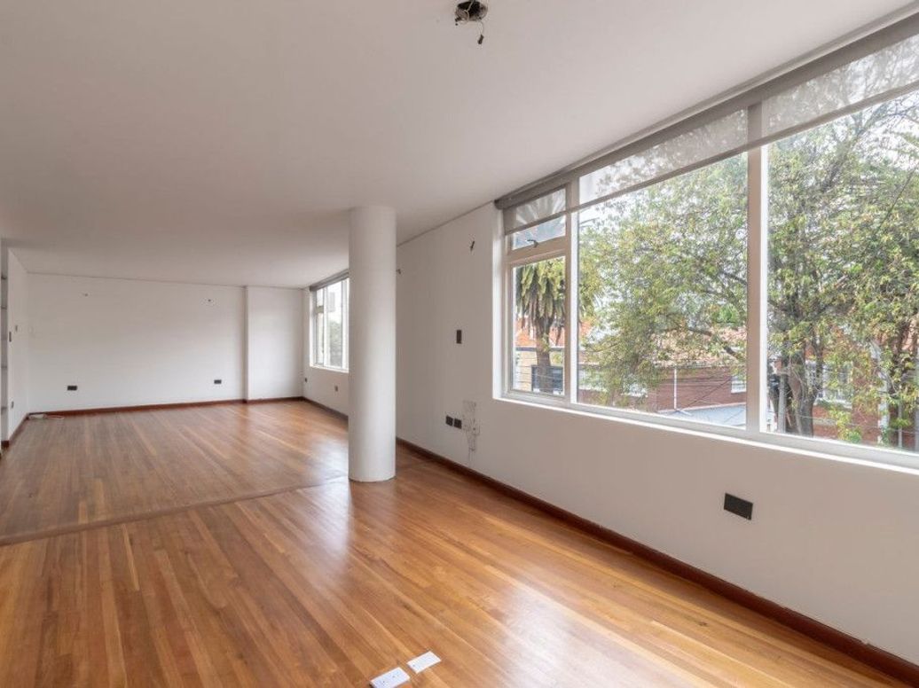 Apartamento de 1 alcoba en venta en Quinta Camacho, Bogotá, 88 m² · foto 3 de 15