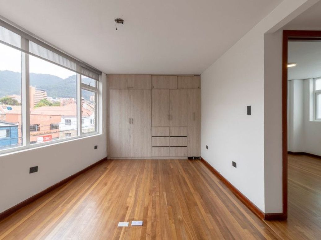 Apartamento de 1 alcoba en venta en Quinta Camacho, Bogotá, 88 m² · foto 8 de 15