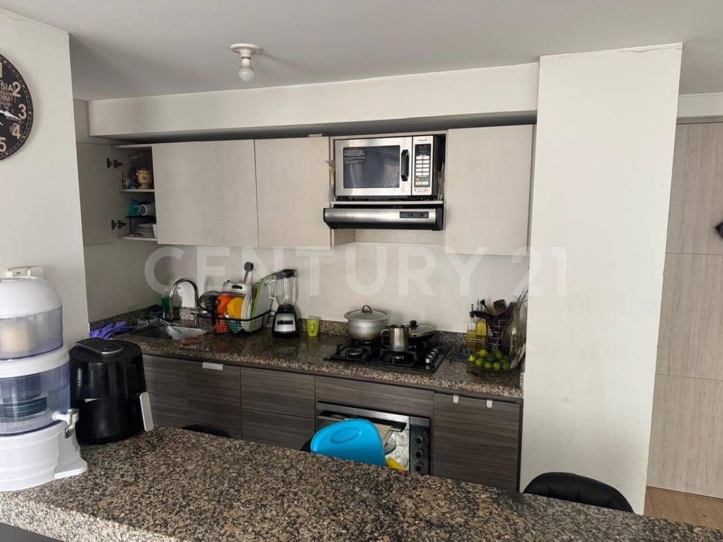 Apartamento de 3 alcobas en venta en El Vergel, Bogotá, 66 m² · foto 5 de 20