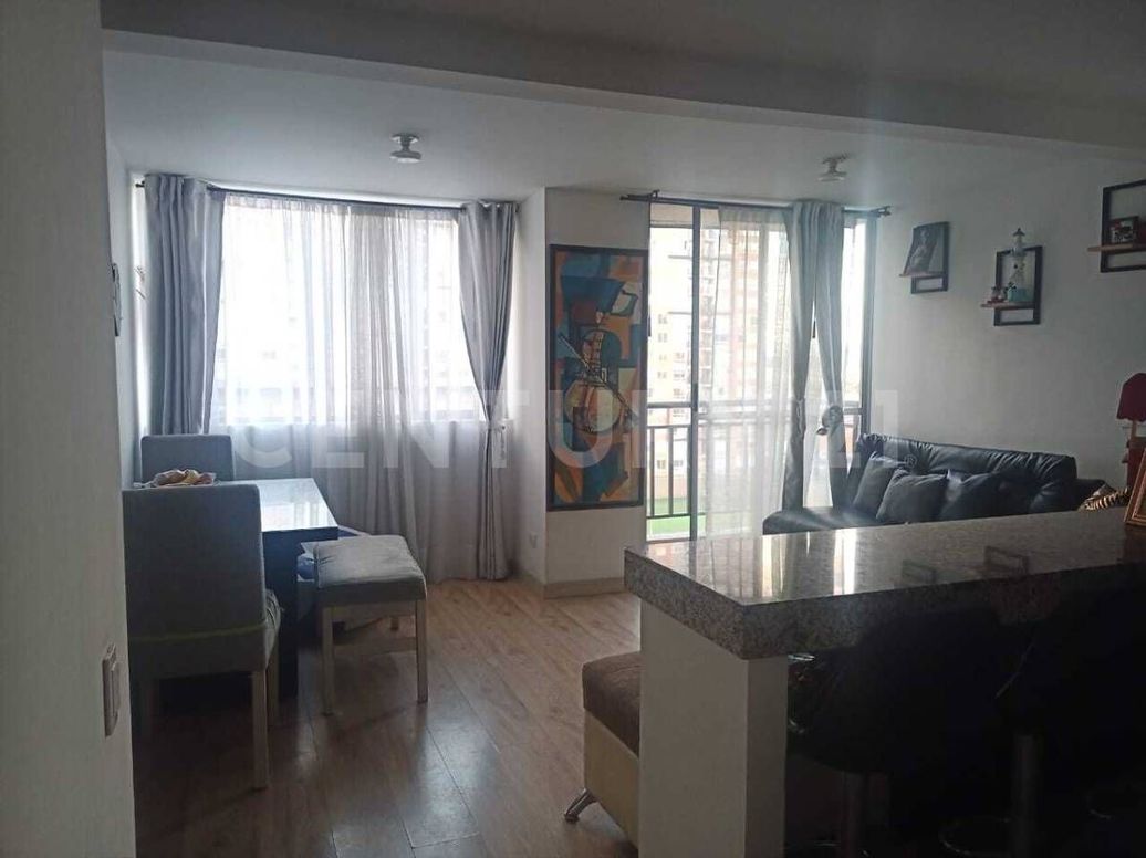Apartamento de 3 alcobas en venta en El Vergel, Bogotá, 66 m² · foto 2 de 20