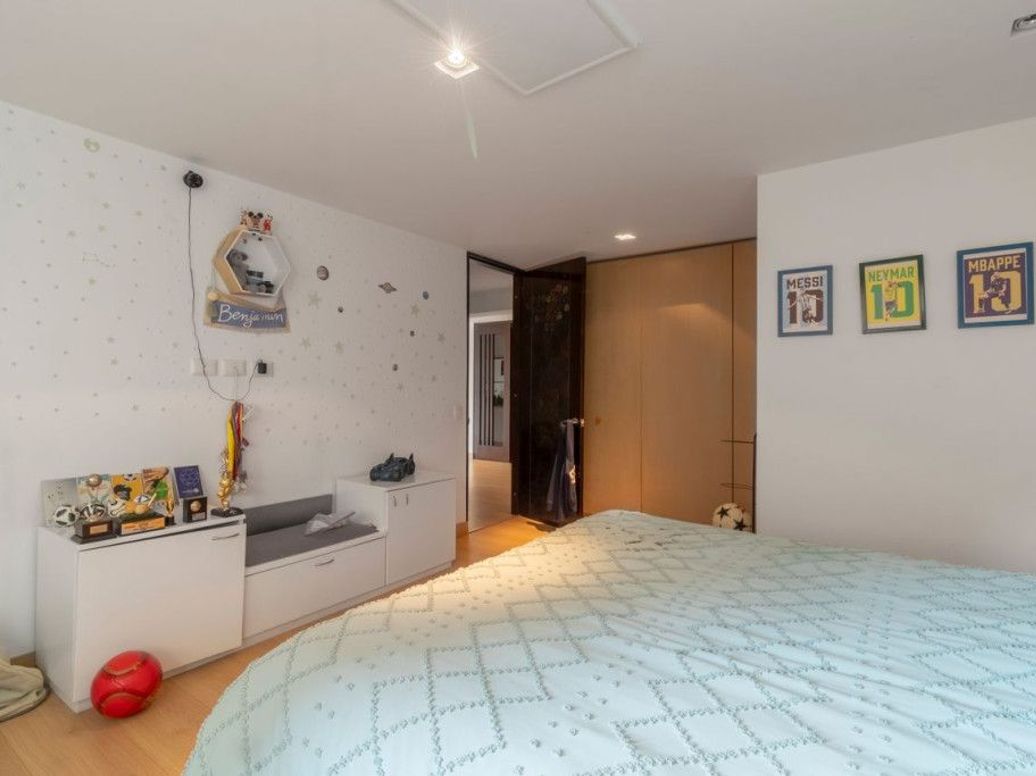 Apartamento de 3 alcobas en venta en El Refugio, Bogotá, 230 m² · foto 12 de 20