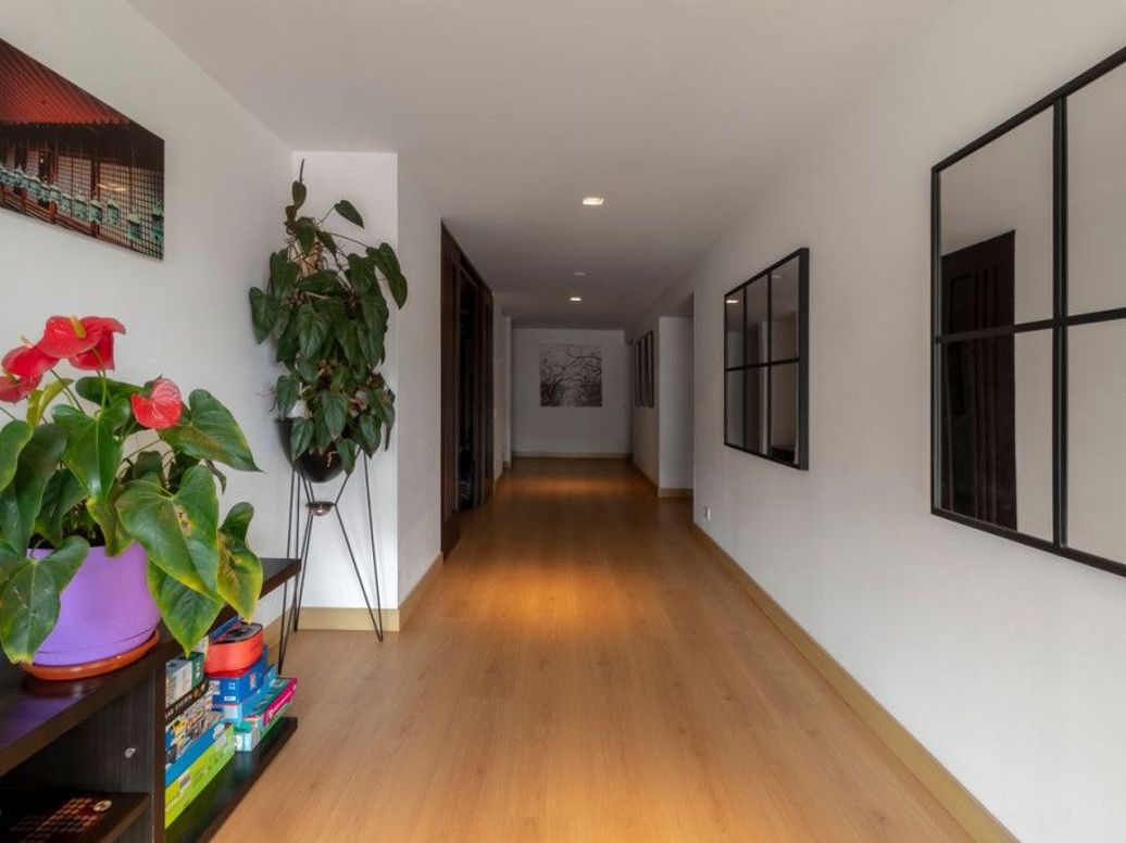 Apartamento de 3 alcobas en venta en El Refugio, Bogotá, 230 m² · foto 14 de 20