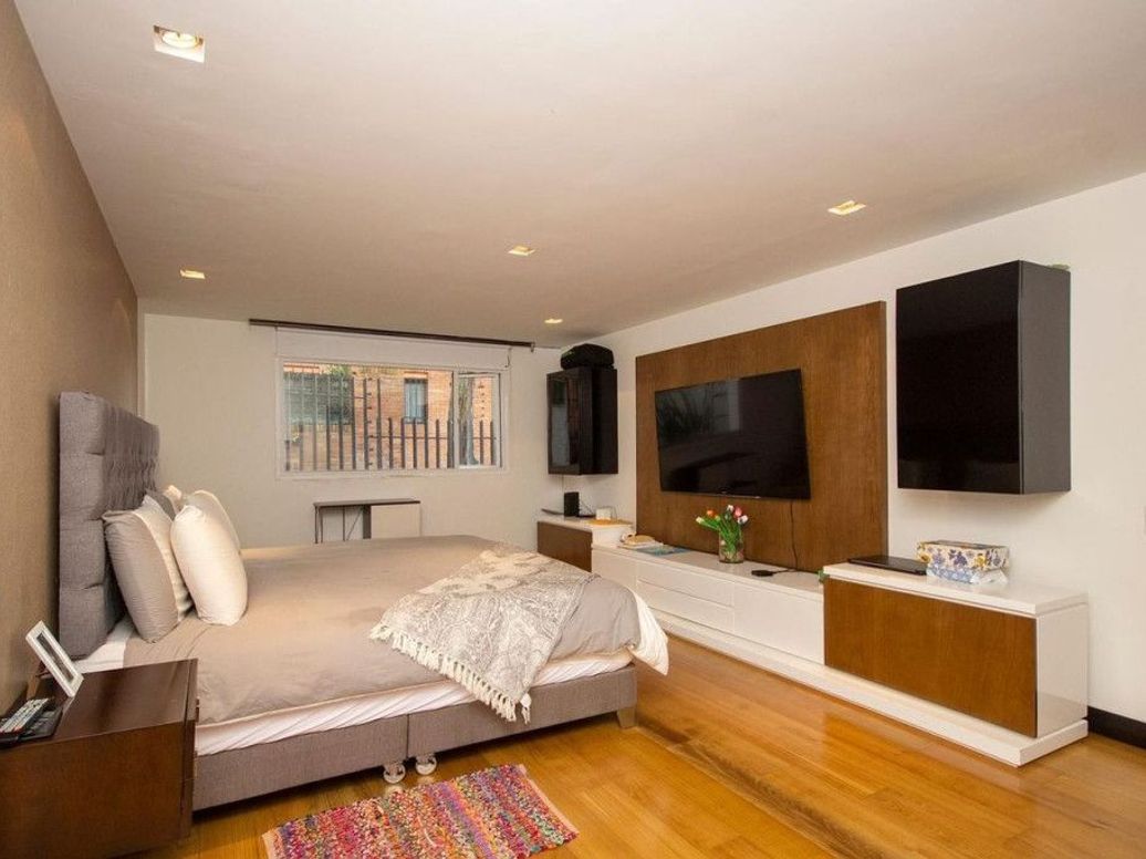 Apartamento de 3 alcobas en venta en El Refugio, Bogotá, 230 m² · foto 19 de 20