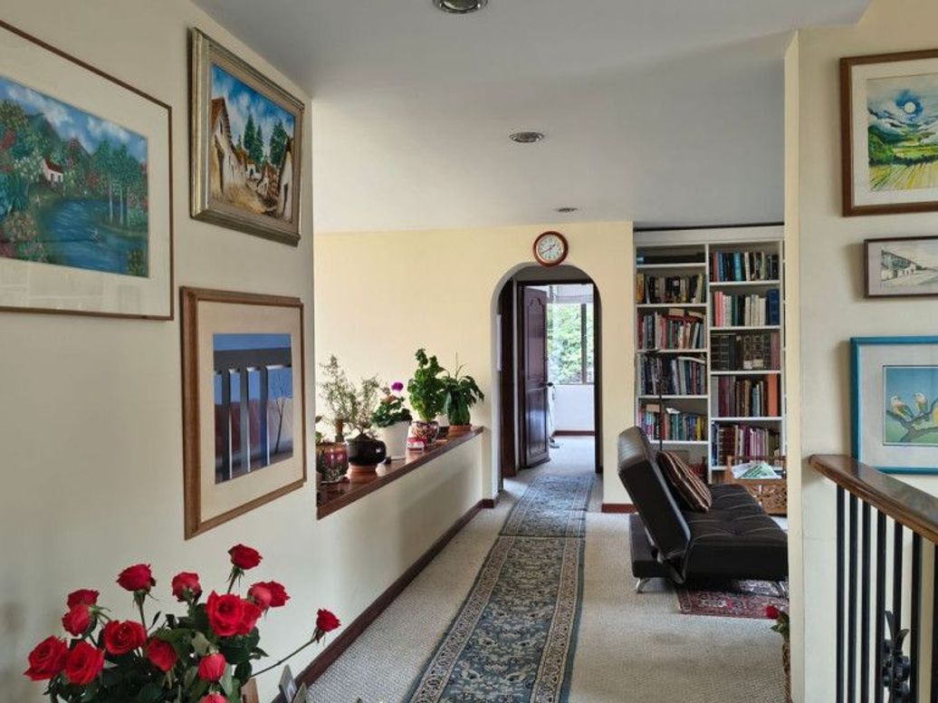 Casa de 4 alcobas en venta en Santa Barbara Alta, Bogotá, 523 m² · foto 2 de 8