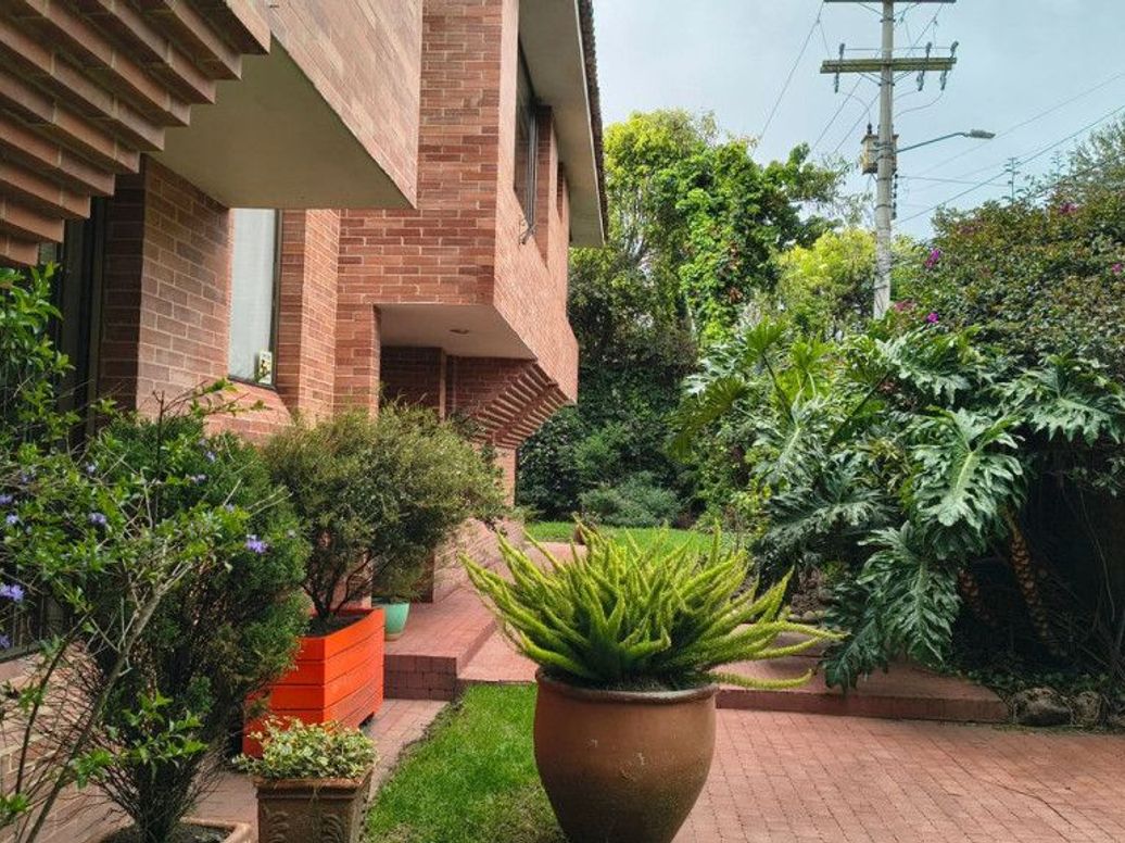 Casa de 4 alcobas en venta en Santa Barbara Alta, Bogotá, 523 m² · foto 7 de 8