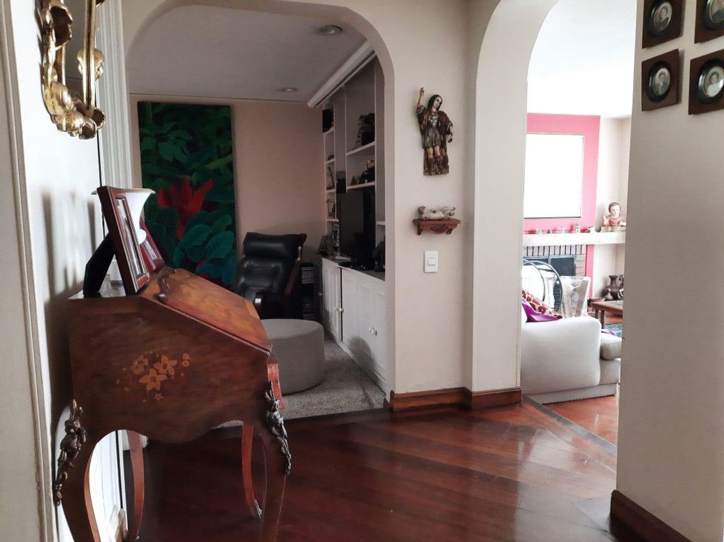 Casa en venta en Cedritos, Bogotá · foto 3 de 20