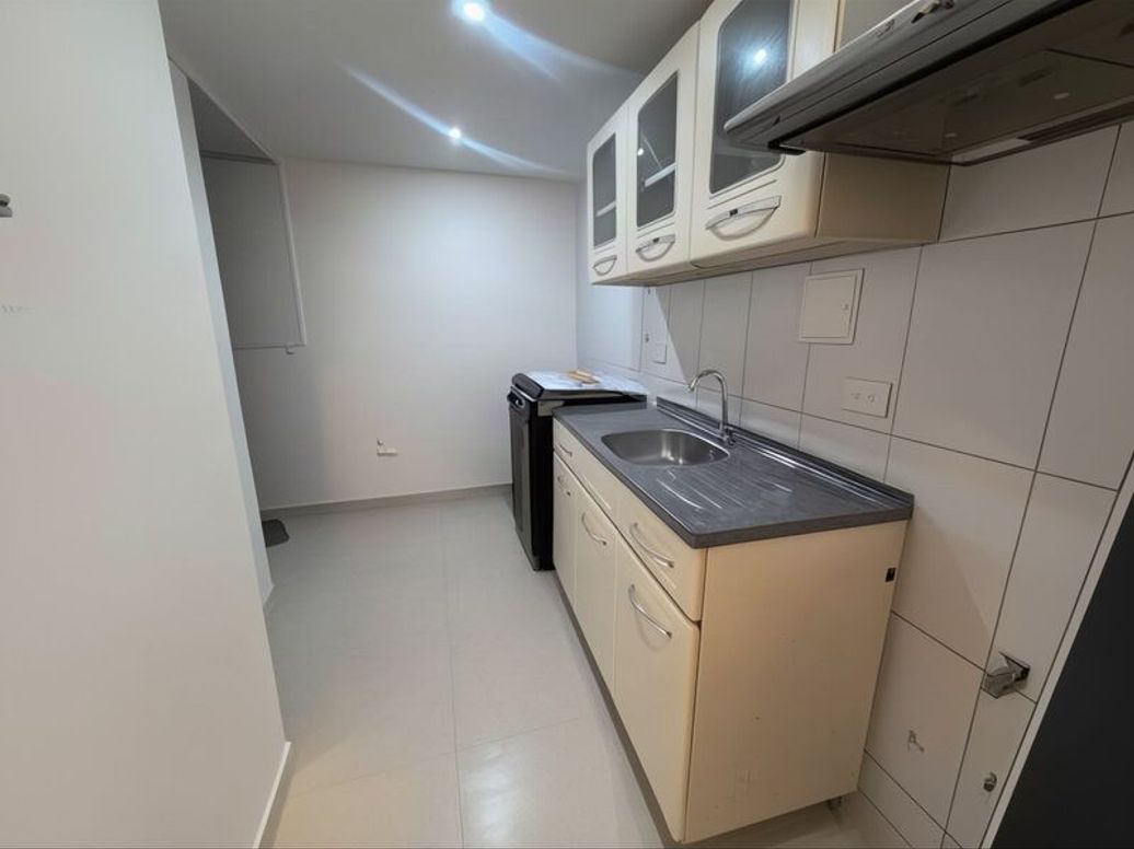 Apartamento de 2 alcobas en venta en Club De Los Lagartos, Bogotá, 41 m² · foto 13 de 13