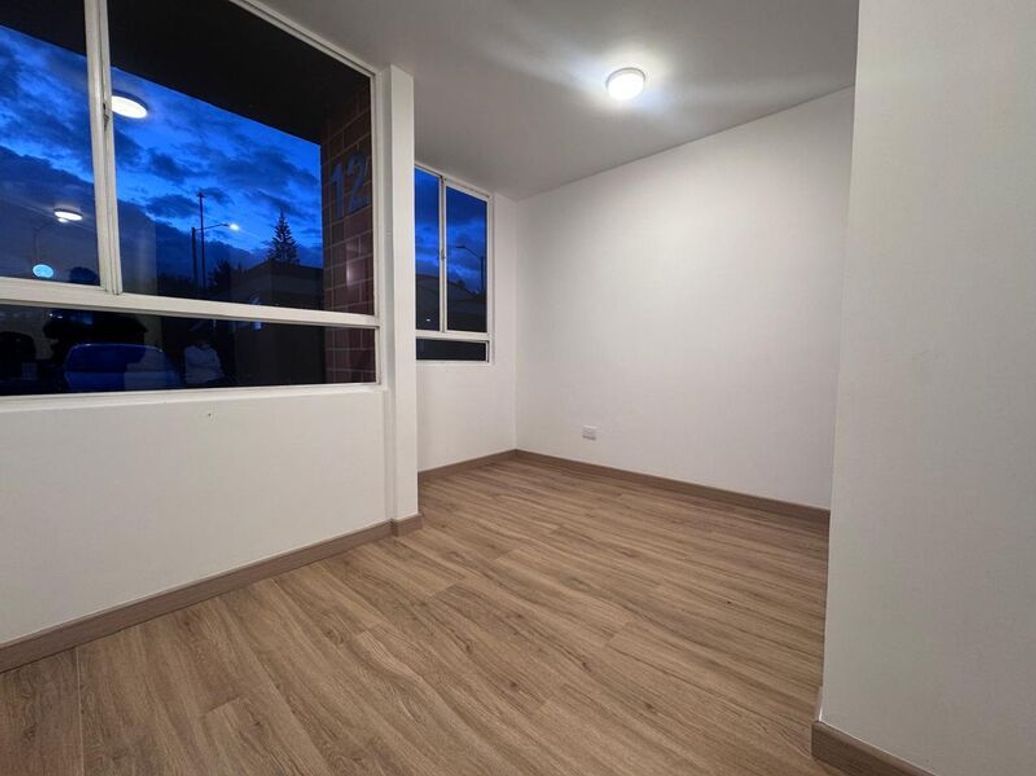 Apartamento de 2 alcobas en venta en Club De Los Lagartos, Bogotá, 41 m² · foto 10 de 13