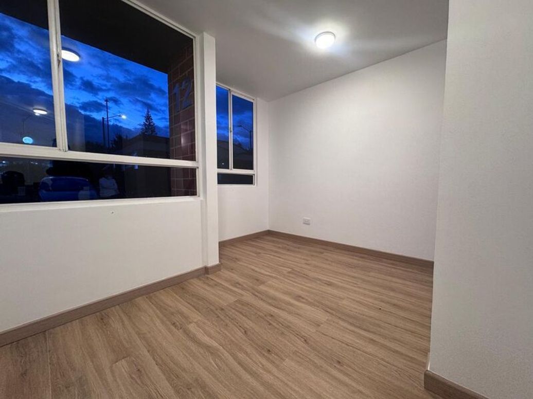 Apartamento de 2 alcobas en venta en Club De Los Lagartos, Bogotá, 41 m² · foto 9 de 13