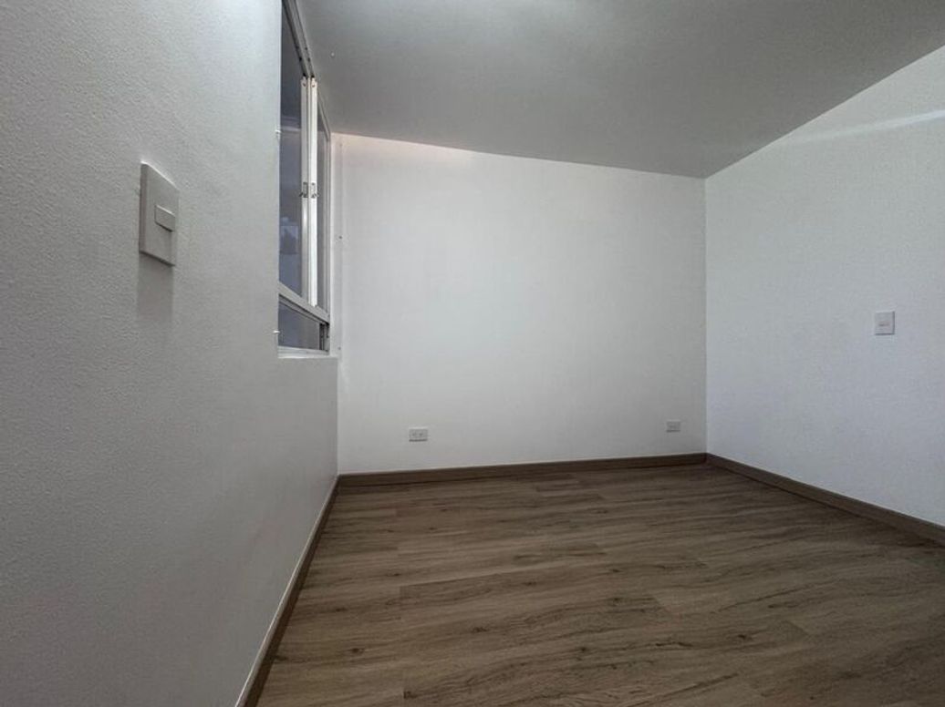 Apartamento de 2 alcobas en venta en Club De Los Lagartos, Bogotá, 41 m² · foto 11 de 13