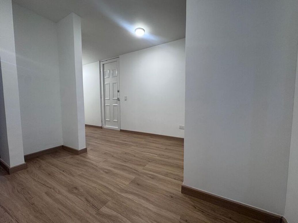 Apartamento de 2 alcobas en venta en Club De Los Lagartos, Bogotá, 41 m² · foto 7 de 13