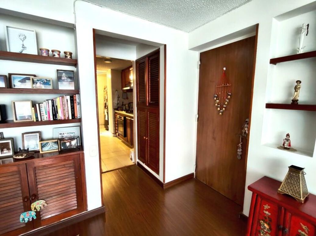 Apartamento de 3 alcobas en venta en Los Cedritos, Bogotá, 66 m² · foto 4 de 20