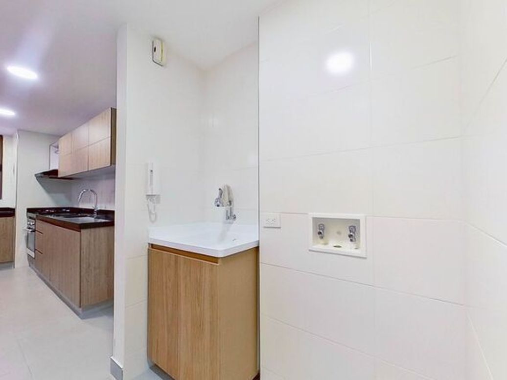 Apartamento de 2 alcobas en arriendo en Santa Barbara Central, Bogotá, 80 m² · foto 9 de 19