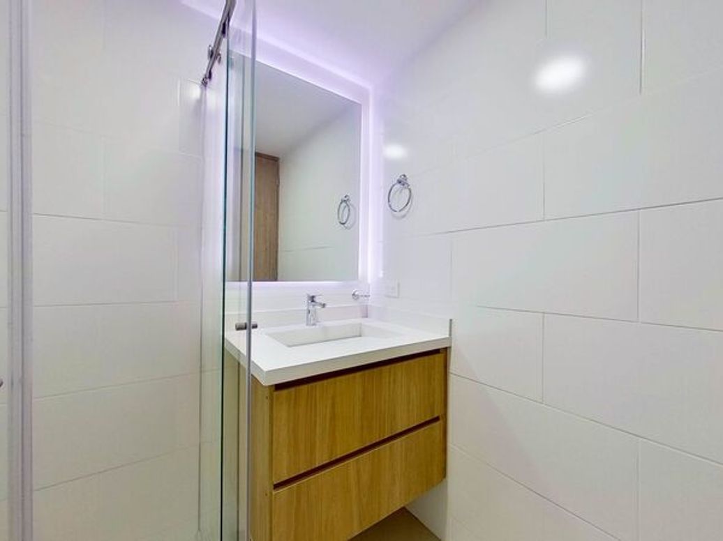 Apartamento de 2 alcobas en arriendo en Santa Barbara Central, Bogotá, 80 m² · foto 15 de 19