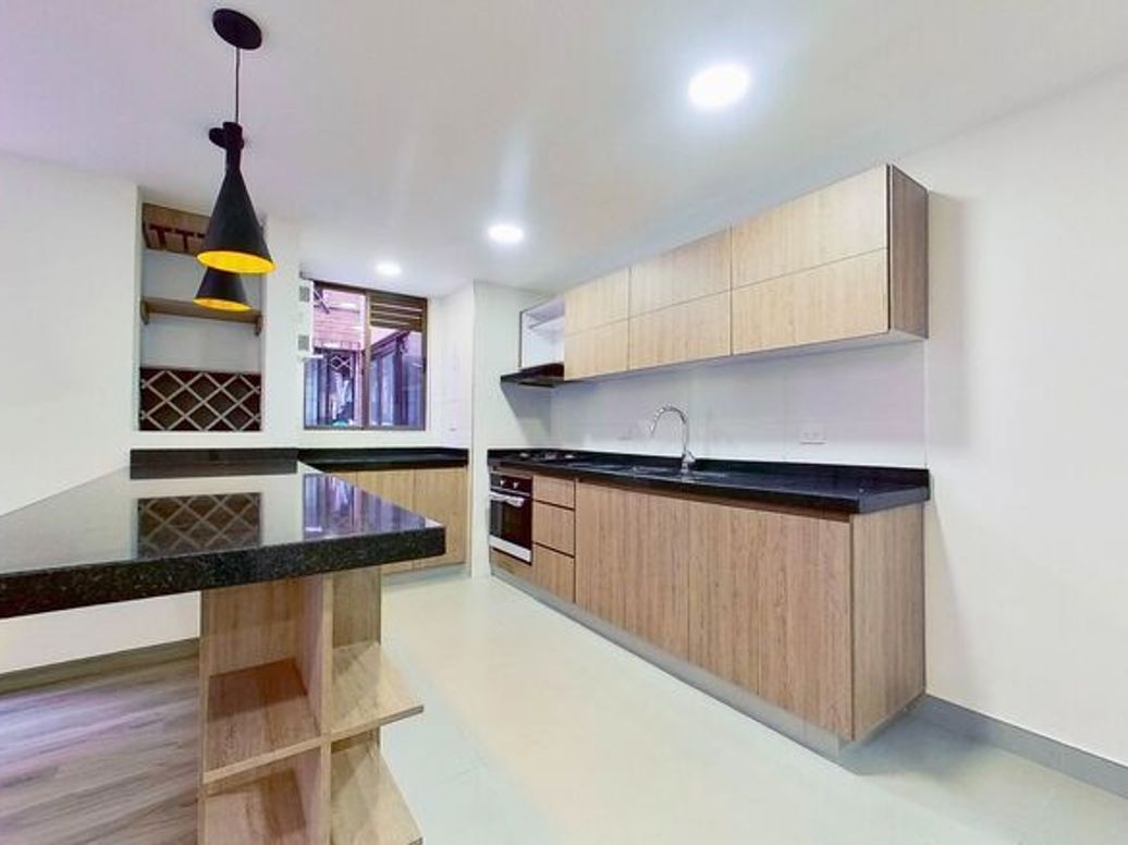 Apartamento de 2 alcobas en arriendo en Santa Barbara Central, Bogotá, 80 m² · foto 4 de 19