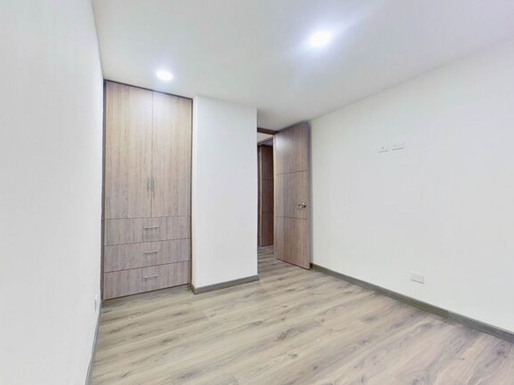 Apartamento de 2 alcobas en arriendo en Santa Barbara Central, Bogotá, 80 m² · foto 16 de 19