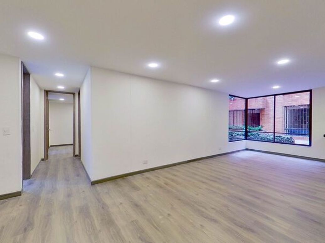 Apartamento de 2 alcobas en arriendo en Santa Barbara Central, Bogotá, 80 m² · foto 2 de 19