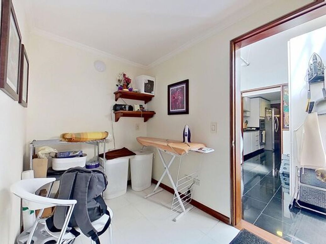 Casa de 4 alcobas en venta en Santa Barbara Central, Bogotá, 385 m² · foto 10 de 20