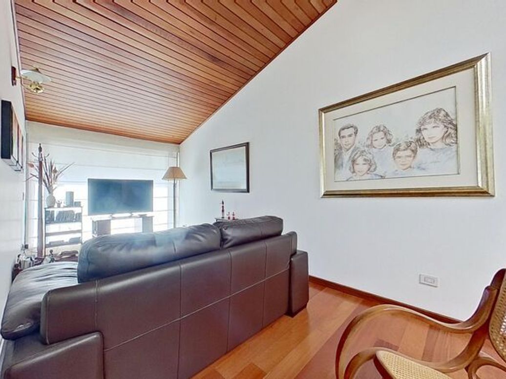 Casa de 4 alcobas en venta en Santa Barbara Central, Bogotá, 385 m² · foto 14 de 20