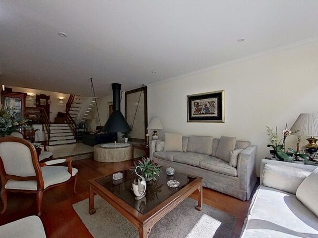 Casa de 4 alcobas en venta en Santa Barbara Central, Bogotá, 385 m² · foto 2 de 20