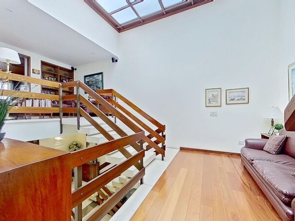 Casa de 4 alcobas en venta en Santa Barbara Central, Bogotá, 385 m² · foto 19 de 20