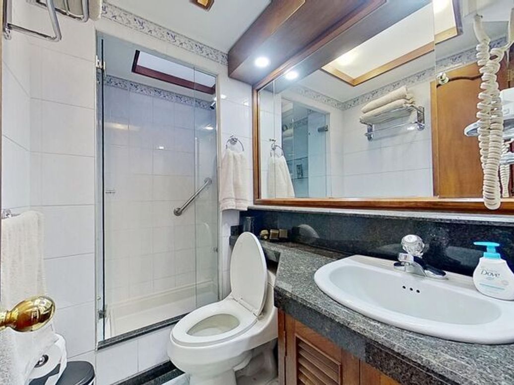 Casa de 4 alcobas en venta en Santa Barbara Central, Bogotá, 385 m² · foto 12 de 20
