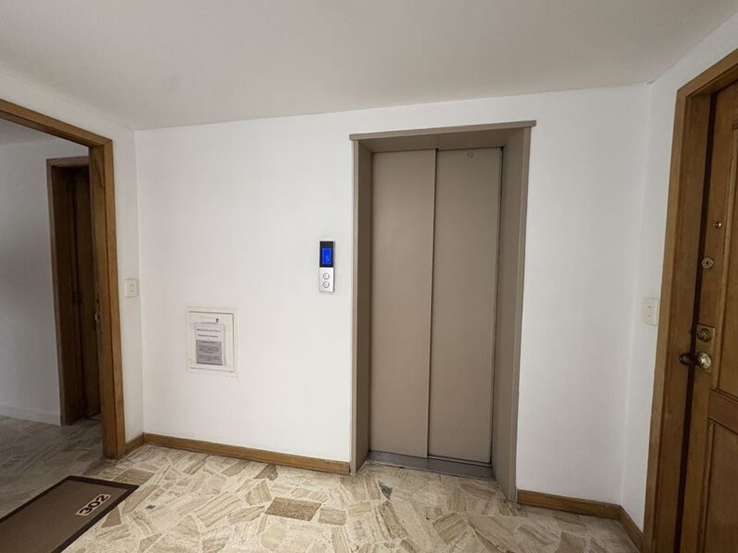 Apartamento de 3 alcobas en venta en Santa Barbara Central, Bogotá, 110 m² · foto 17 de 20