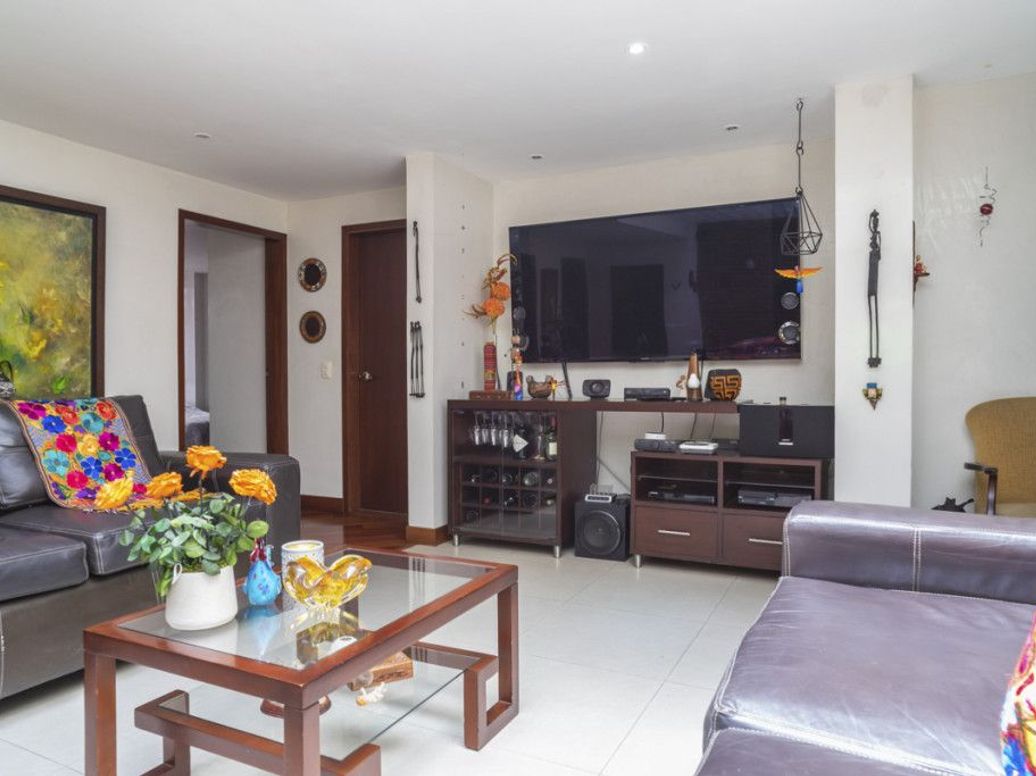 Apartamento de 3 alcobas en venta en Lago Gaitan, Bogotá, 160 m² · foto 2 de 20